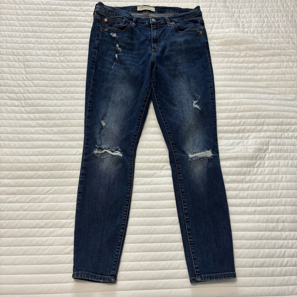 Women’s Gap Dark Blue Distressed True Skinny Jeans Size 31 R